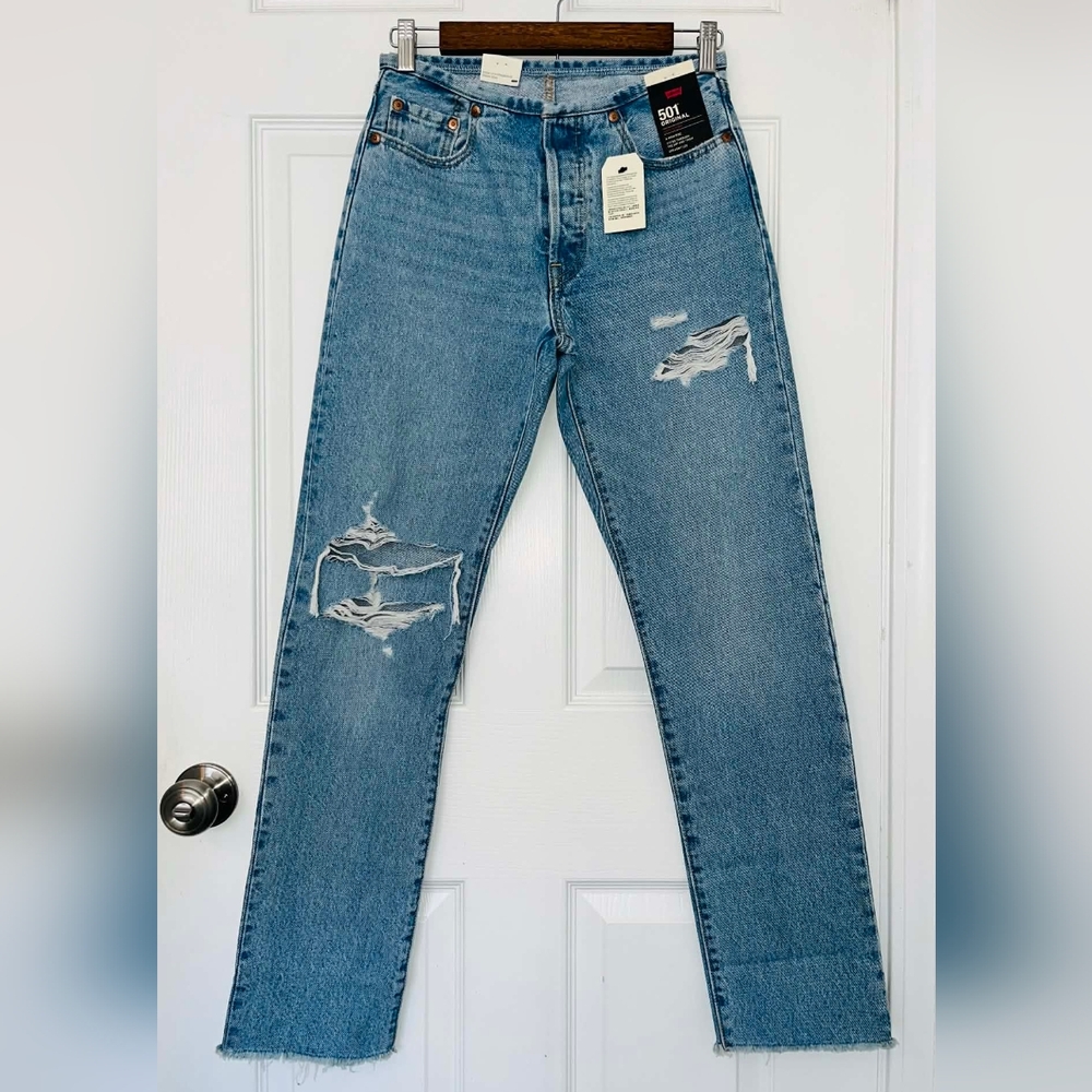 Levi’s 501 Mini waist jeans (25X30)
